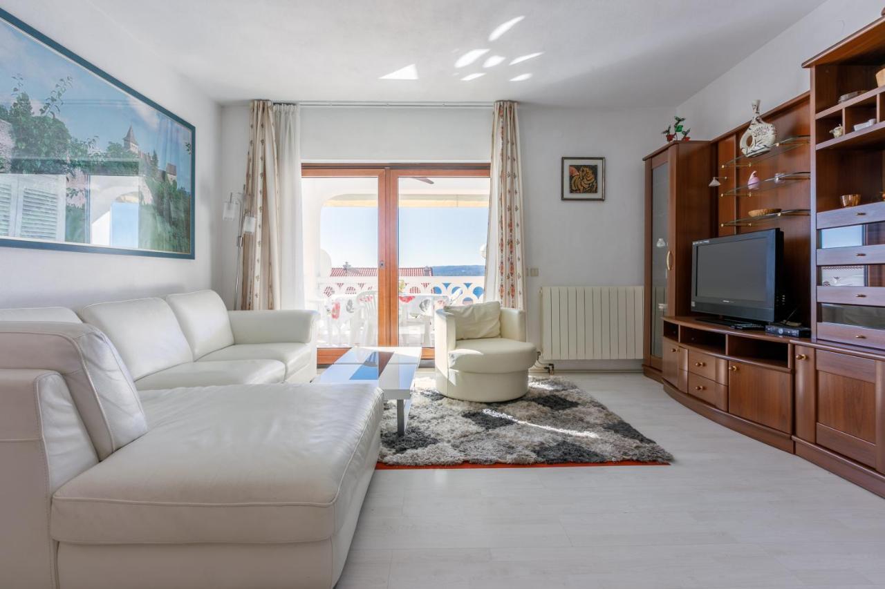 Eni Apartament *